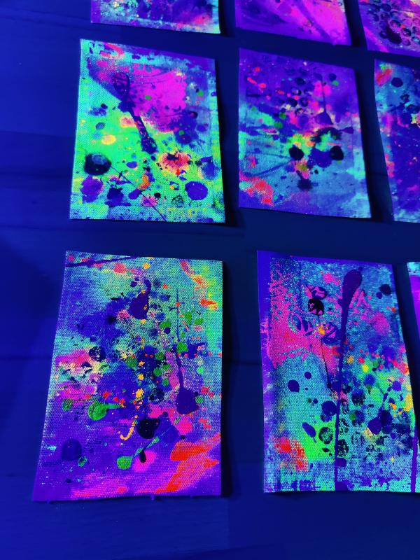 Auszug aus Projekt Kunst im Kasten im UV Licht