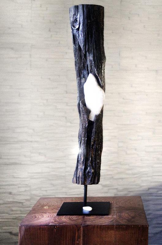 Umhüllung, Holz mit Stein, 62 x 9 x 8cm (HxBxT)